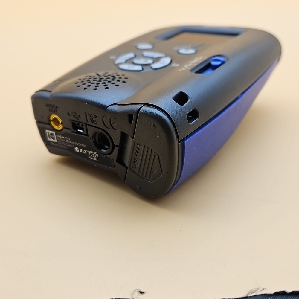 Kodak MC3 Portable Multimedia Device Camera MP3 Player Tested Works - Picture 10 of 10
